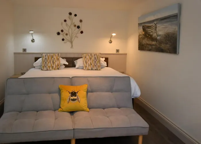 Tudor Lodge Bed & Breakfast